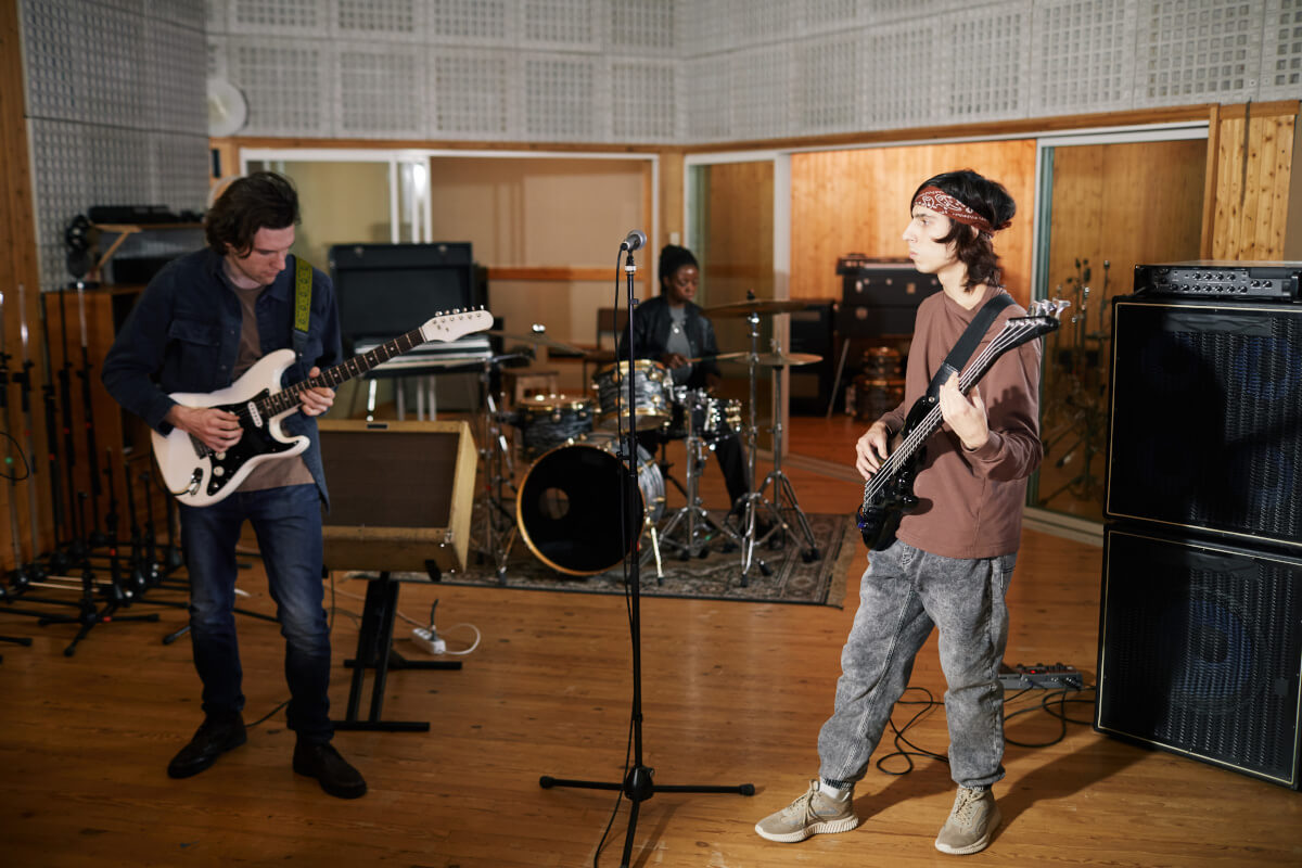 バンド活動をする人